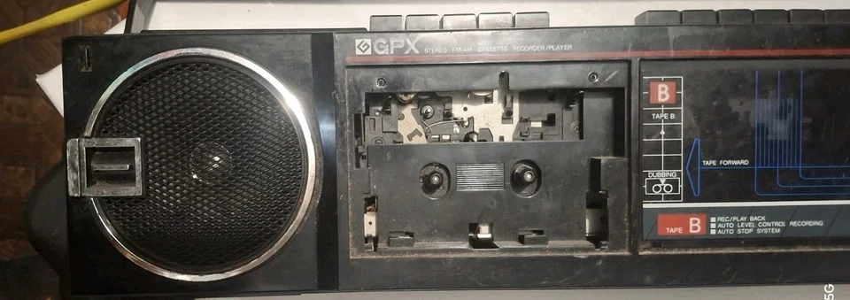 De colección GPX Gran Prix C940 Boombox Radio AM/FM Sistema de Doblaje de Cassette Doble Foto 4 de 4