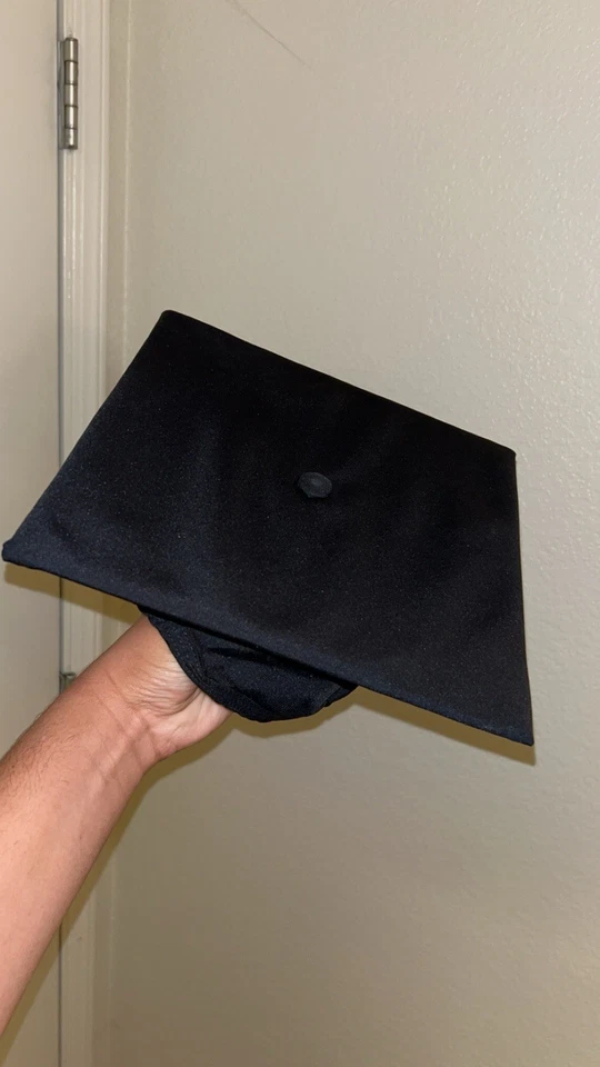Conjunto de gorra y vestido de graduación negro adulto talla mediana universidad secundaria ceremonia Foto 3 de 4