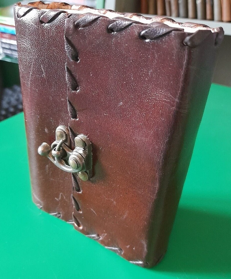 GENUINE LEATHER BOUND NOTEBOOK/JOURNAL/DIARY C Lock HANDMADE PAPER FAIR TRADE - Image 2 of 4