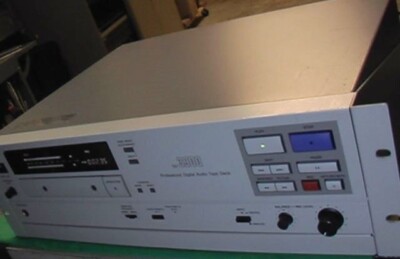 Panasonic SV-3900 professional dat machine. Balanced XLR In/Outs