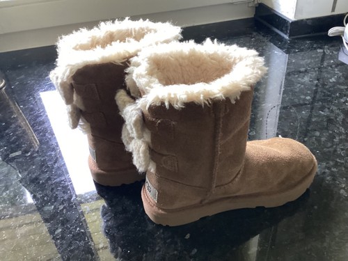 Original UGG Winterstiefel, 28, sehr guter Zustand! - Bild 3 von 5