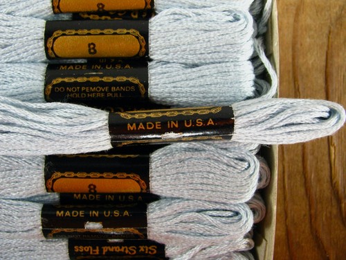 Vintage J&P Coats Embroidery Floss Color #8 Pale Blue Full 24 Skein Box - Picture 8 of 9