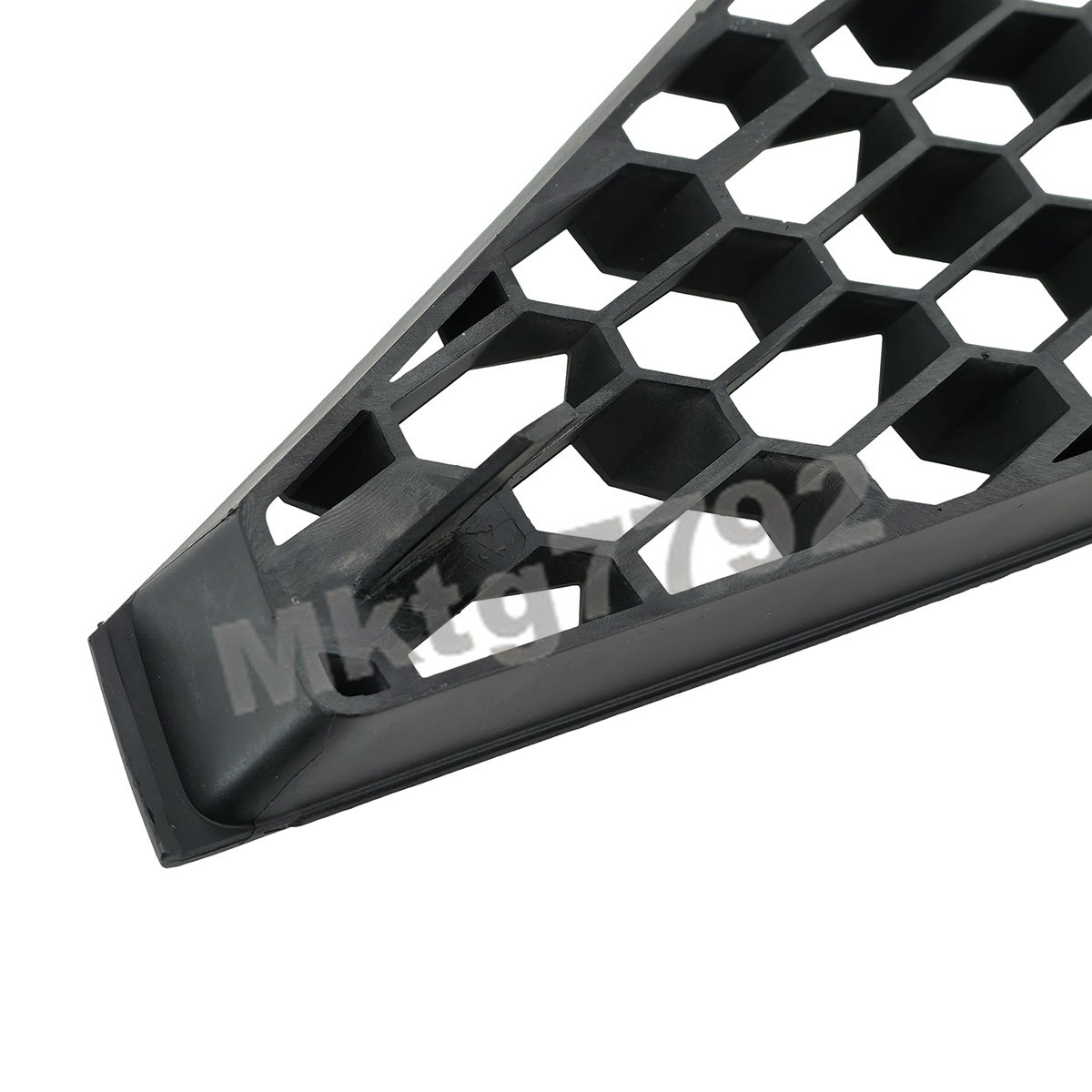Lamborghini Huracan 2015-2019 Front Right Bumper grille P/N 4T0807682A