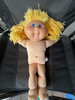 2004 Cabbage Patch Kids Play Along Blonde Yarn Hair Doll