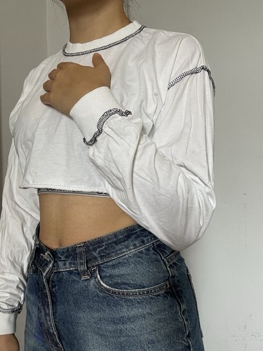 ASOS White with Black Constrast Stitching Long Sleeve Super Crop T-Shirt Size 6 - Picture 4 of 5