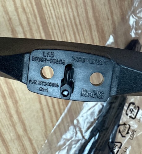 LG 65” TV Stand Base Legs Feet 1 Pair with Screws L65 80302-05656 P/N SZ240136 - Picture 6 of 6