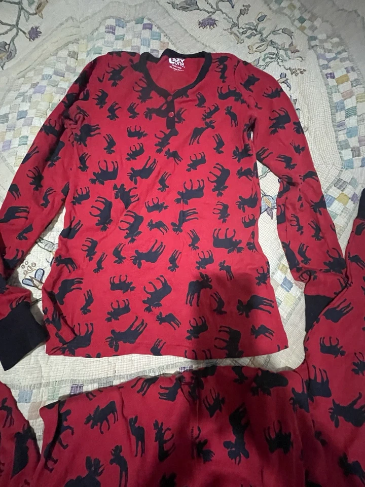 Lazy one XL women’s red/black moose Christmas holiday pajama set top/bottom - Image 2 of 4