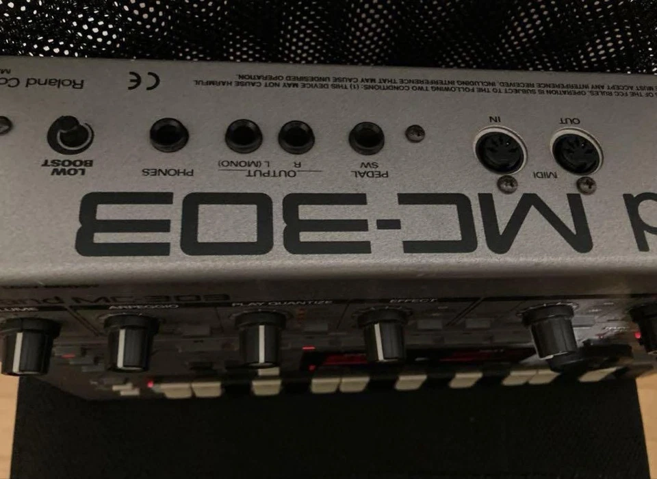Roland MC-303 Synthesizer - Image 2 of 2