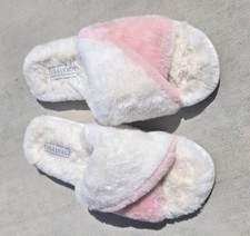 PJ Salvage Size L 9/10 Luxe Plush Faux Fur Slippers Pink White