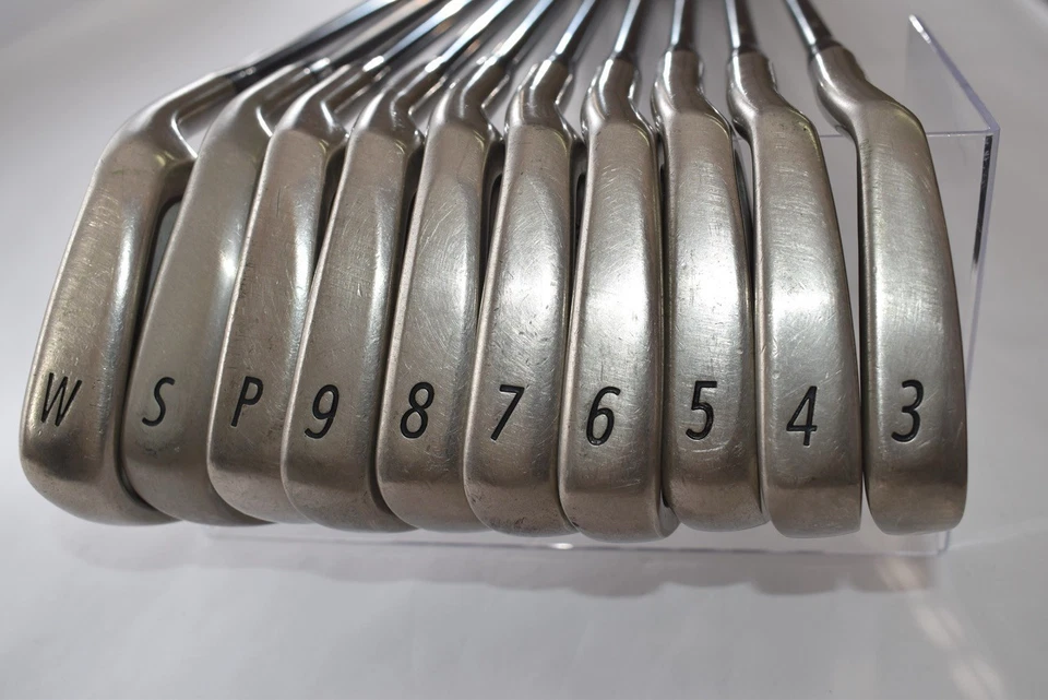 10pcs Titleist DCI Tour Blade 3-4-5-6-7-8-9-P-S-W Iron Set Flex Regular RH Irons - Image 2 of 4