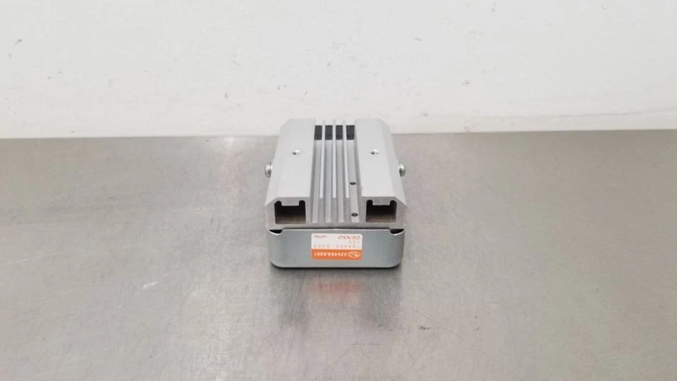 19 MÓDULO DE CONTROL BOMBA DE COMBUSTIBLE SUBARU WRX STI 22648AA081 Foto 4 de 4