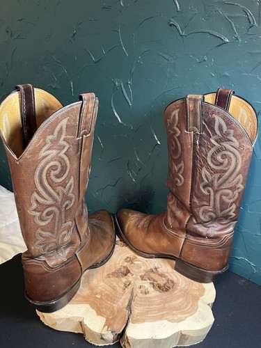 vintage justin cowboy boots mens Size 10, Size 10, $29.99