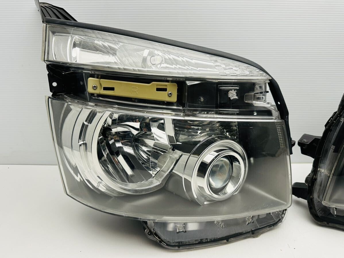 きらり JDM TOYOTA VOXY ZZR70 ZRR75 Headlight Lights Lamps set JDM