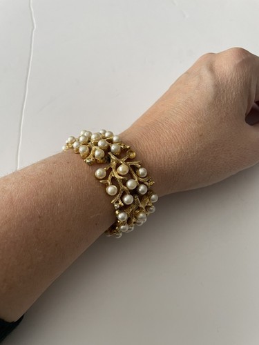 Vintage Charel Trifari Gold tone Faux Pearl Rhinestone Vine Bracelet - Picture 10 of 14