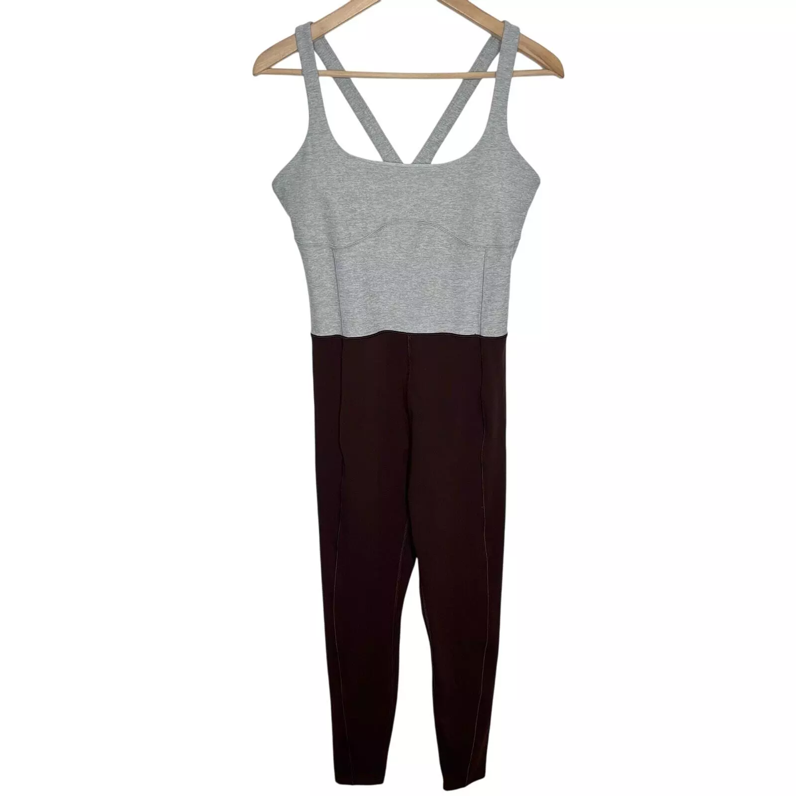 vuori colorblock corset activewear padded bra 