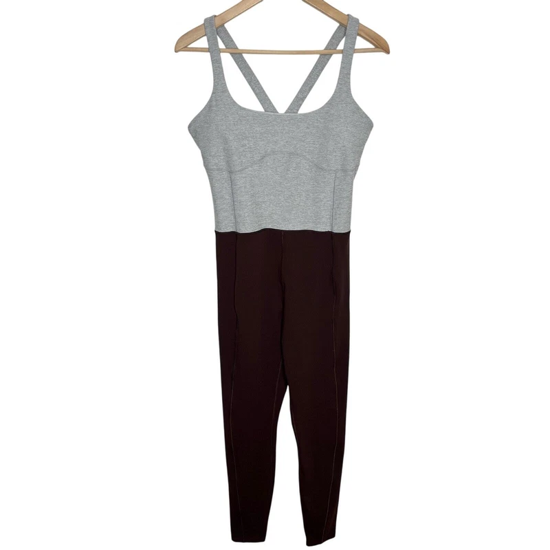 vuori colorblock corset activewear padded bra 
