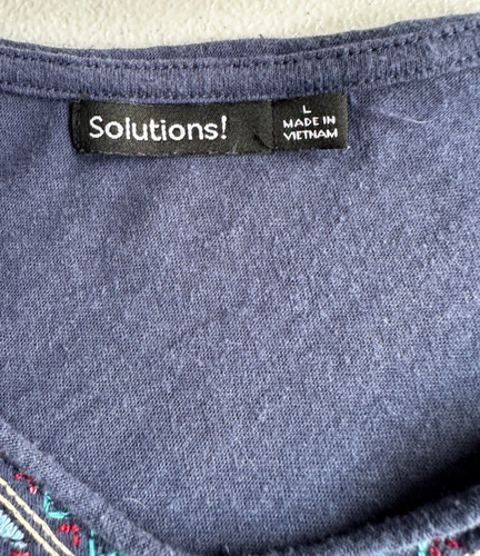 T-shirt Solutions ricamata top L blu navy maniche corte collo scoop era nativa azteca - Foto 8 di 13