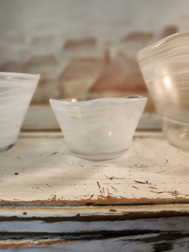 Set Of 3 Viva Handblown Bowls Clear With White Swirl Design Nicely Made - Picture 17 of 24