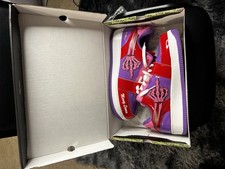 Paid Crops Forces Size 9 With Box