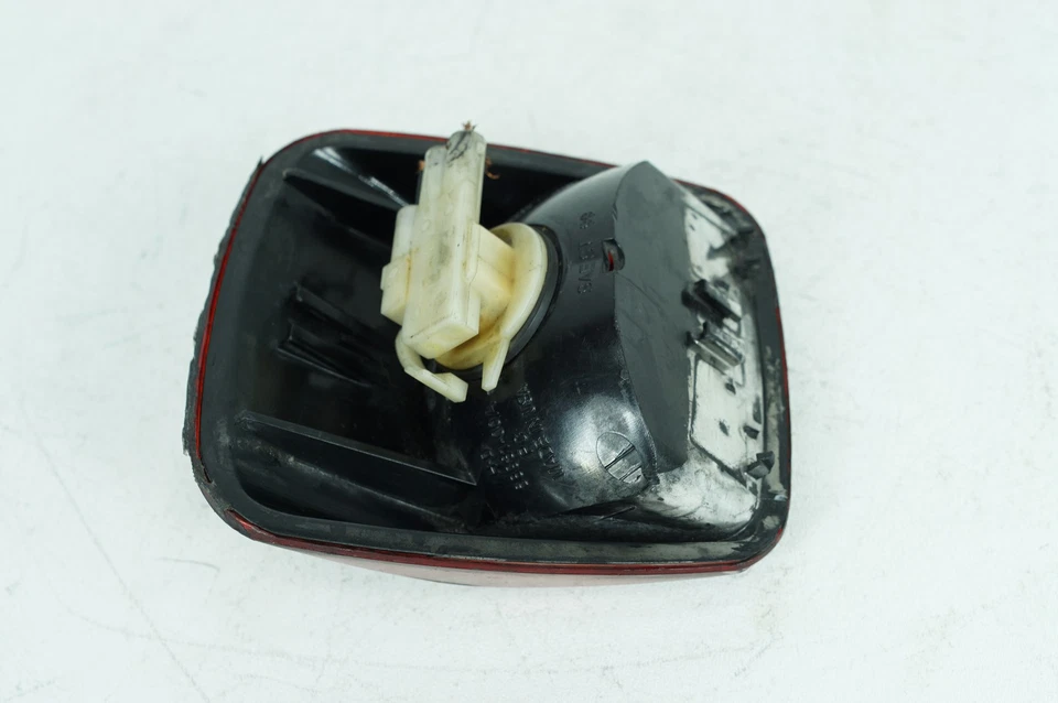 Luz trasera de freno trasero Harley Softail FXSTDI Deuce 01 OEM 68354-00A Foto 2 de 4