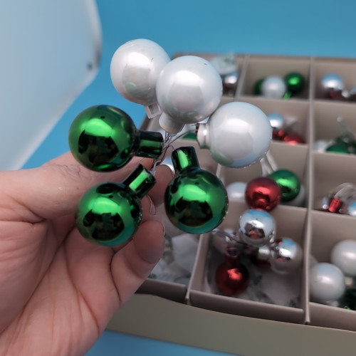 Christopher Radko Shiny Brite Christmas Ornaments 16 CLUSTERS RED GREEN SILVER - Picture 6 of 10