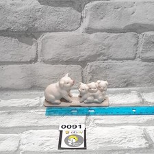 Ceramic Figurine Mama Pig and 3 Piglets
