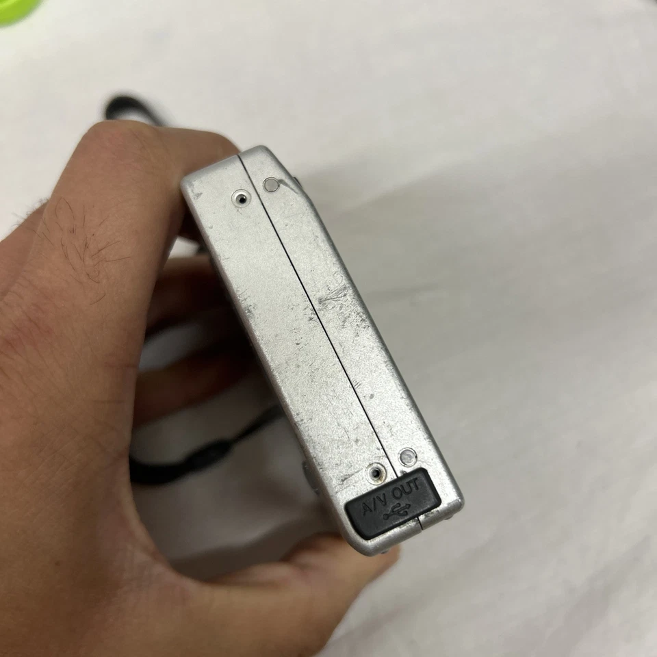 Minolta Dimage X 2.0MP Compact Digital Camera Silver Tested - Image 3 of 4