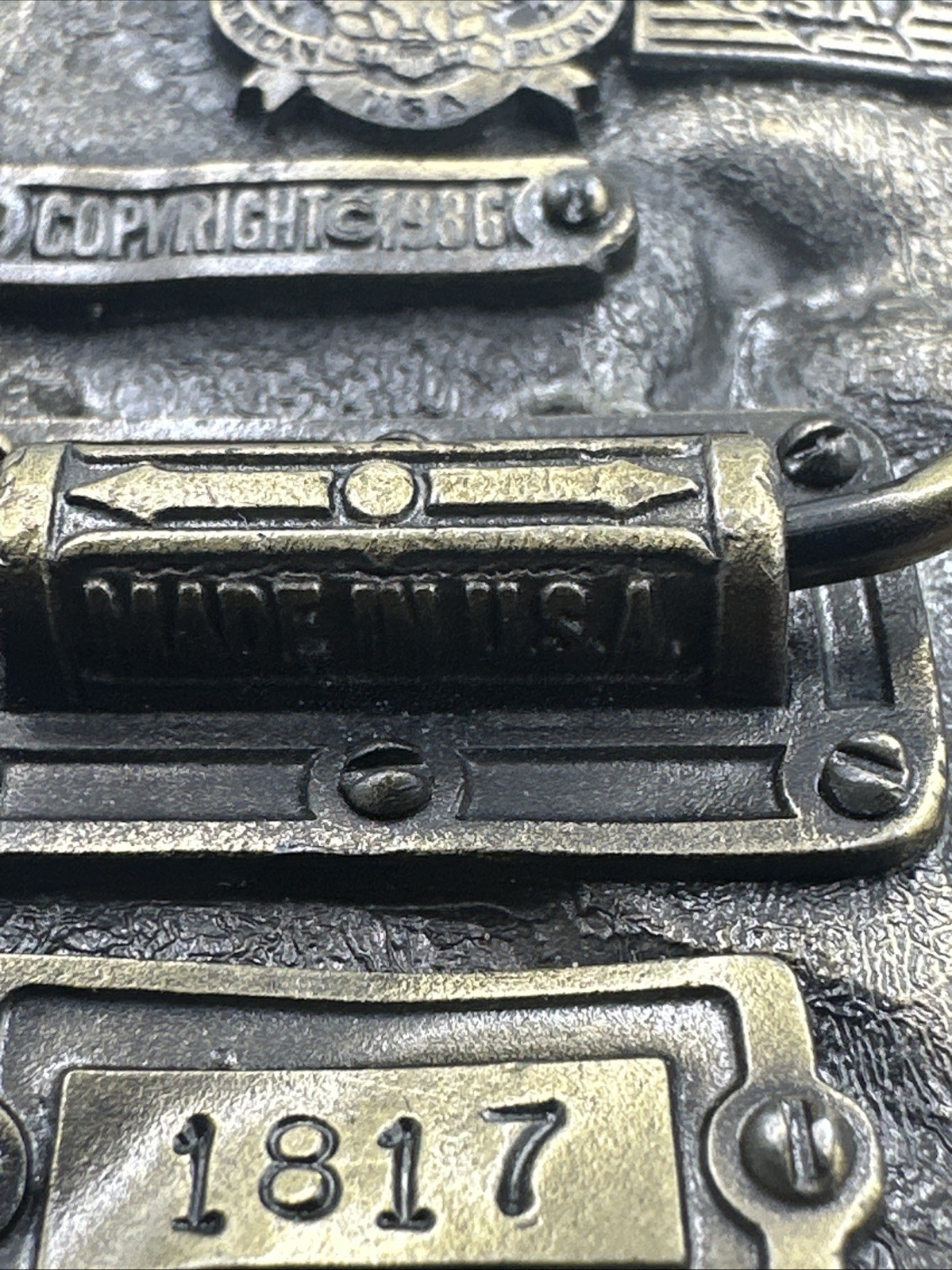 VTG 1986 Great American Buckle Co. “Hunting – An American Tradition” Belt Buckle