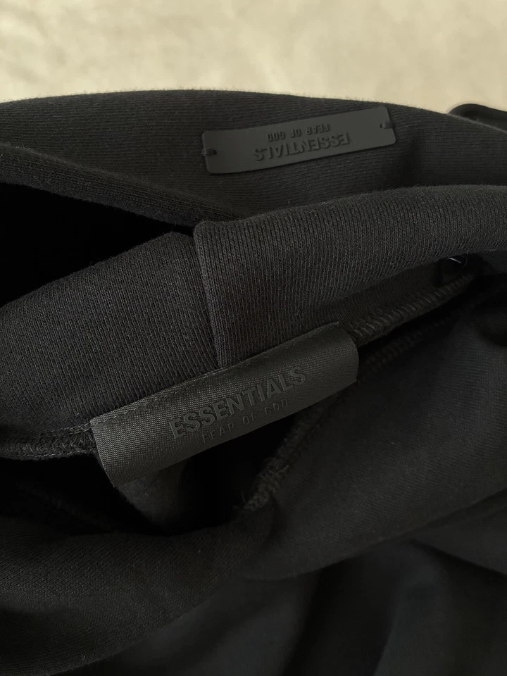 Fear of God Essentials Fleece Hoodie (FW24) Black Brand New with Tags Size M - Image 4 of 4