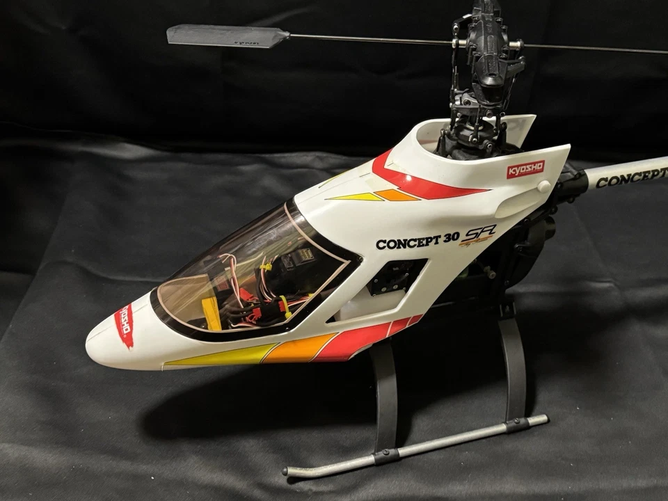 Vintage RC Helicopter Concept 30SR with Hover tuned by Kyosho Made in Japan - Image 2 of 4