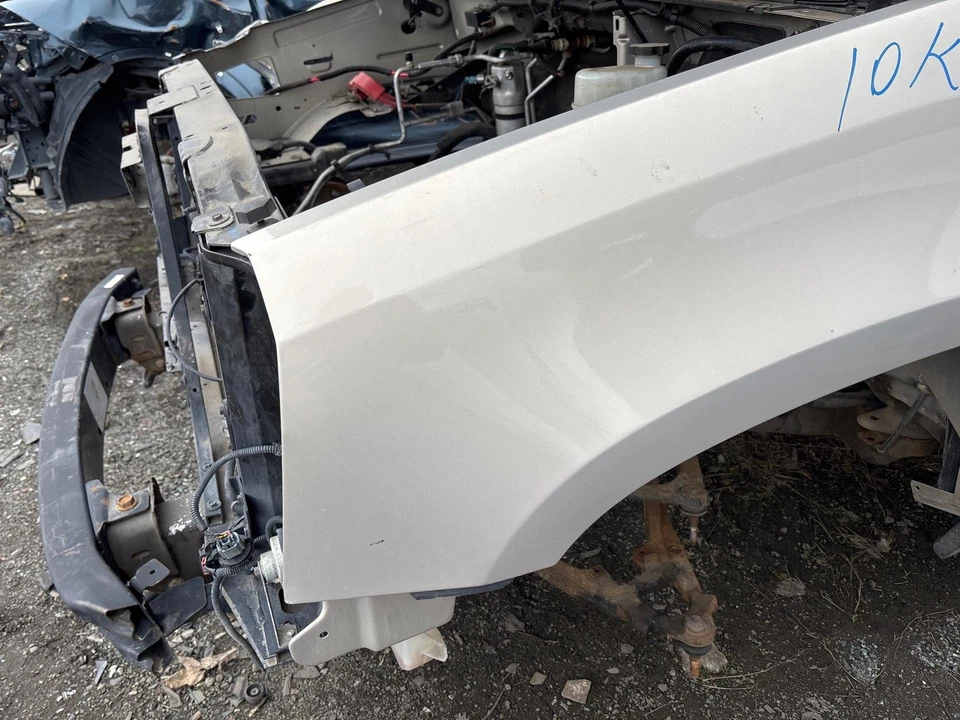 GMC Yukon XL 1500 5.3L Driver Side Fender 07 08 09 10 11 12 13 14 OEM Gold EXT - Image 4 of 4