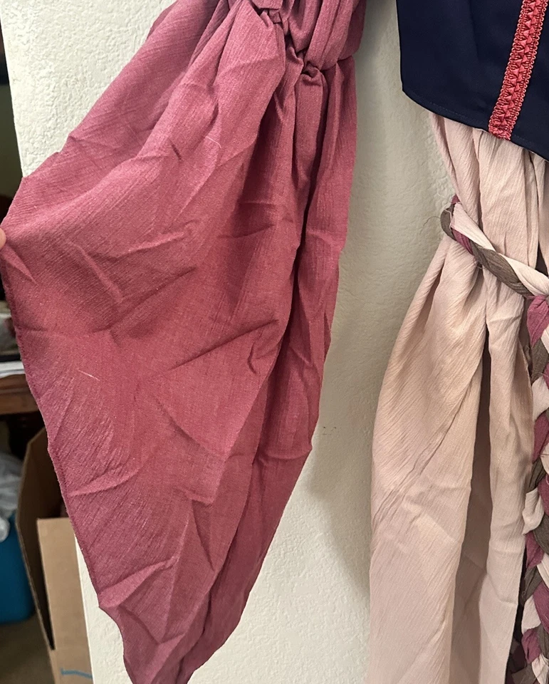 Leg Avenue Renaissance Wench Costume 4 Piece Cosplay Medieval Small Halloween - Image 4 of 4