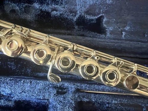 Vintage Gemeinhardt SOLID SILVER Open Hole Flute M3S, Gold Mouthpiece, Hard Case - Picture 5 of 14