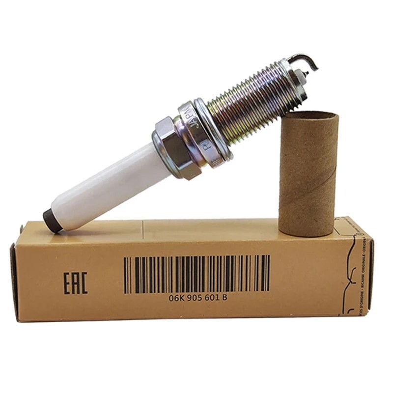 06K905601B 4Pcs Spark Plugs For VW Jetta VII Audi A3 A4 Q5 2.0T ngk