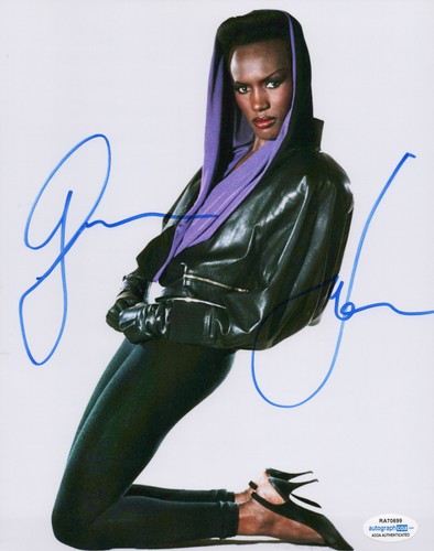 Grace Jones signed "A VIEW TO KILL" 8x10 Photo EXACT PROOF 007 James Bond ACOA - Picture 4 of 6