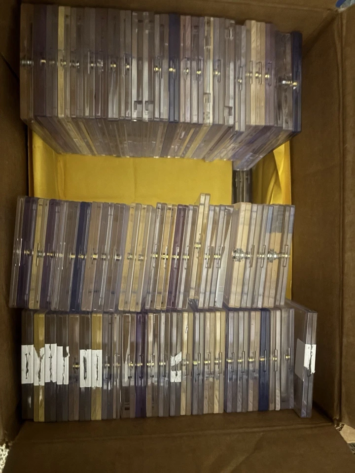 140+ Lot 0f Used One Touch Magnetic Card Holders Various Sizes - Image 2 of 2