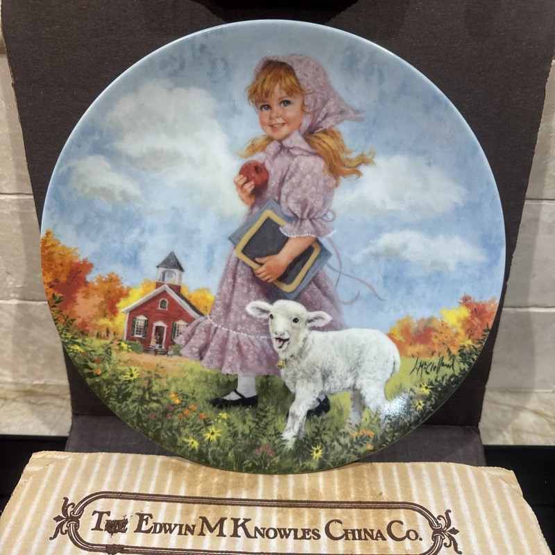 MARY HAD A LITTLE LAMB COLLECTOR PLATE 1985 # 11551D Branded # 84-R60-2.7 (RA)