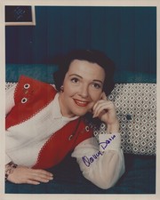 NANCY DAVIS REAGAN - AUTOGRAPHED SIGNED PHOTOGRAPH