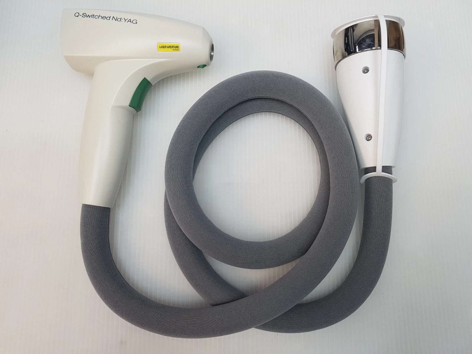 Lumenis SA-1020221 QS Nd:YAG handpiece with grey umbilical and connector housing
