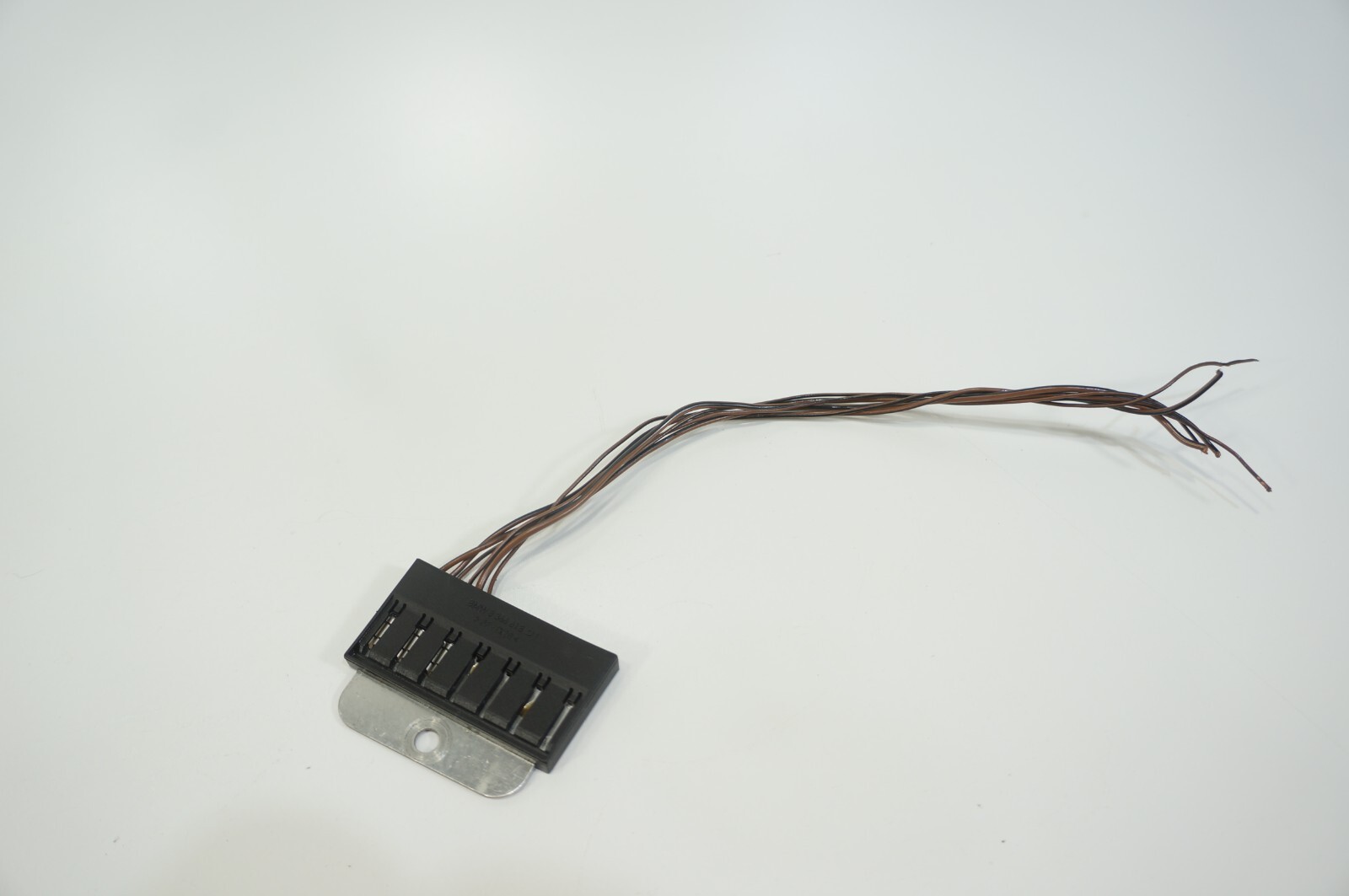 OEM BMW negative wire cable terminal clamp loom ground 8366618