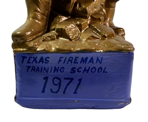 1971 Texas Fireman Training School Chalkware Firefighter Statute 13.5" Tall - Picture 2 of 5