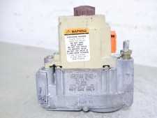 Honeywell VR8204A2142 HVAC Furnace Gas Valve NAT GAS ONLY