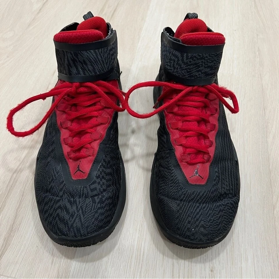 Jordan Fly Unlimited Antracita Gimnasio Rojo Baloncesto Zapatillas Altas 7.5 Zapato Foto 3 de 4