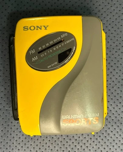 Vintage Sony WM-SXF30 Sports FM/AM Radio Walkman Cassette Player WORKS