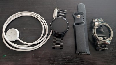 Google Pixel Watch 2 41mm Matte Black Aluminum Case with Obsidian Black Silicone