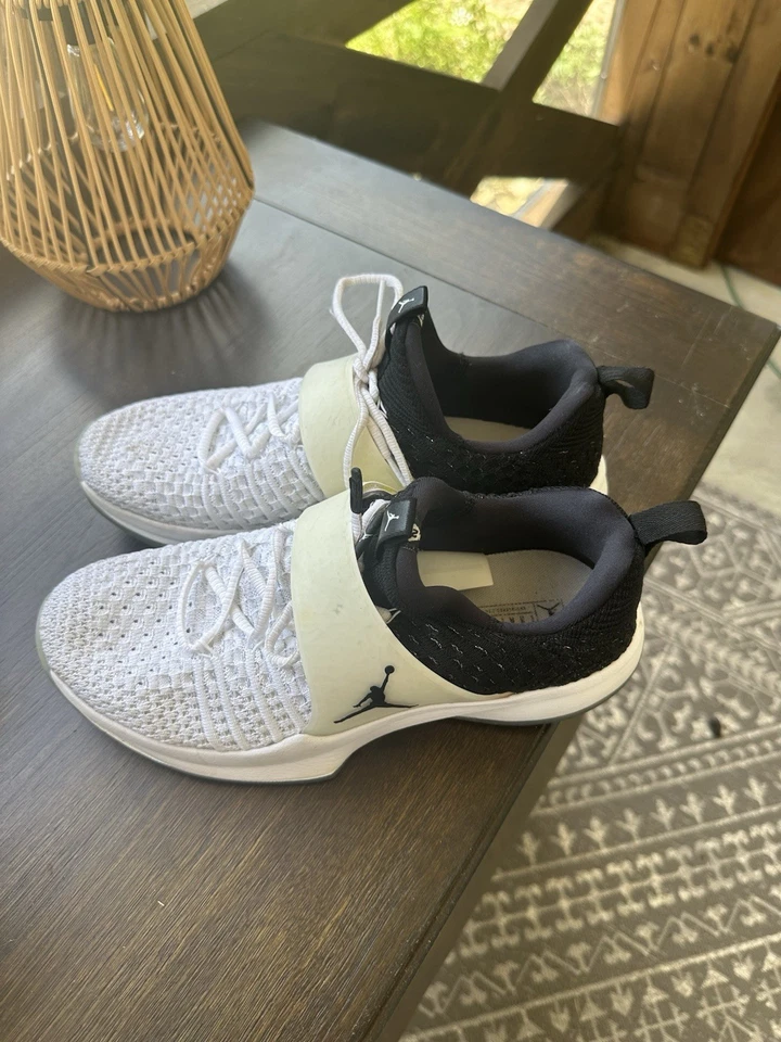 Jordan Trainer 2 Flyknit Chicago - Blanco Negro - Hombre Talla 8.5 Foto 2 de 4