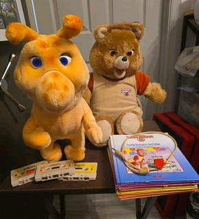 1985 Vintage Grubby And Teddy Ruxpin Original Cord & Battery Cover Untested