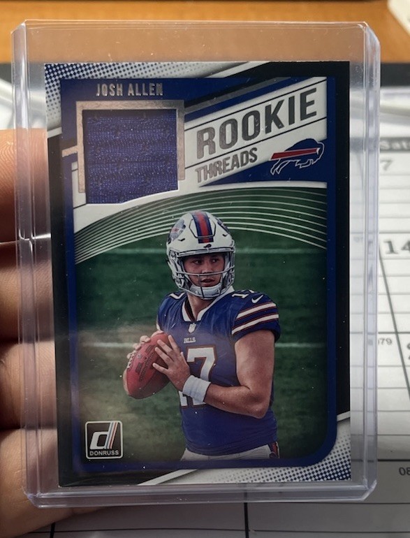 2018 Panini Donruss - Rookie Threads Josh Allen #4 (MEM, RC)