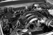 Peugeot 504 slant four engine Safari Rally Kenya March 27 1975 Old Photo