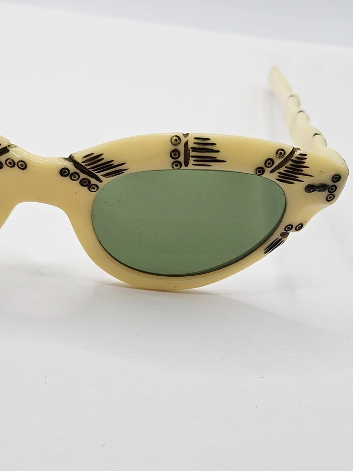 Gafas de sol originales de Hollywood grabadas bambú baquelita CatEye de mediados de siglo de colección MAYO Foto 4 de 4